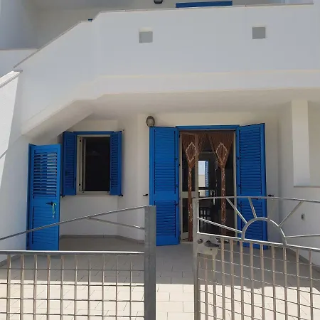 A Due Passi Dal Mare Apartmán *