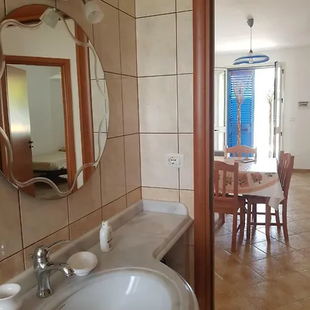 A Due Passi Dal Mare Apartmán *